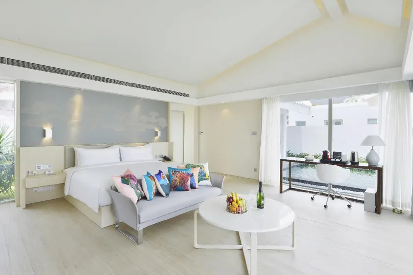 Palace Resort Yalong Bay Sanya - Image 1