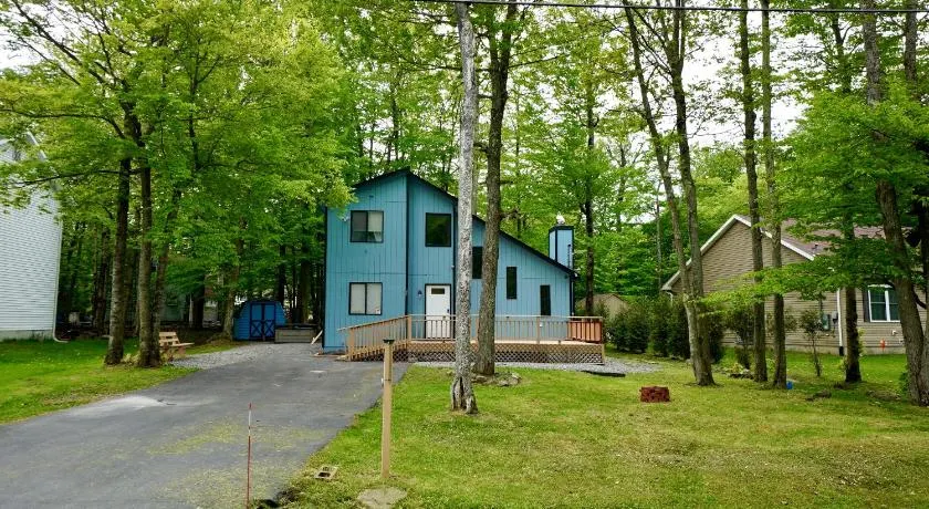 ADA-accessible, newly remodeled 3-BR/2-Bath Home - Image 1