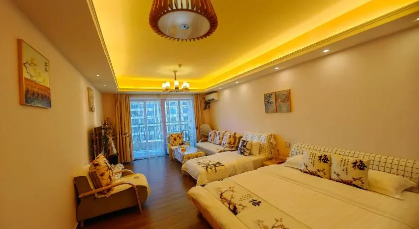 The Silver Beach Country Garden Apartment - Image 1
