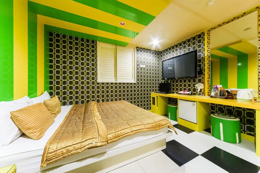 S Motel - Image 1