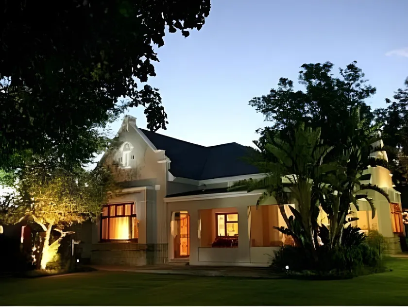 La Pension Guest House - Image 1