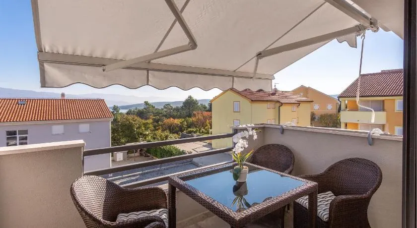 Amazing Apartment In Dobrinj With Wifi - Image 1