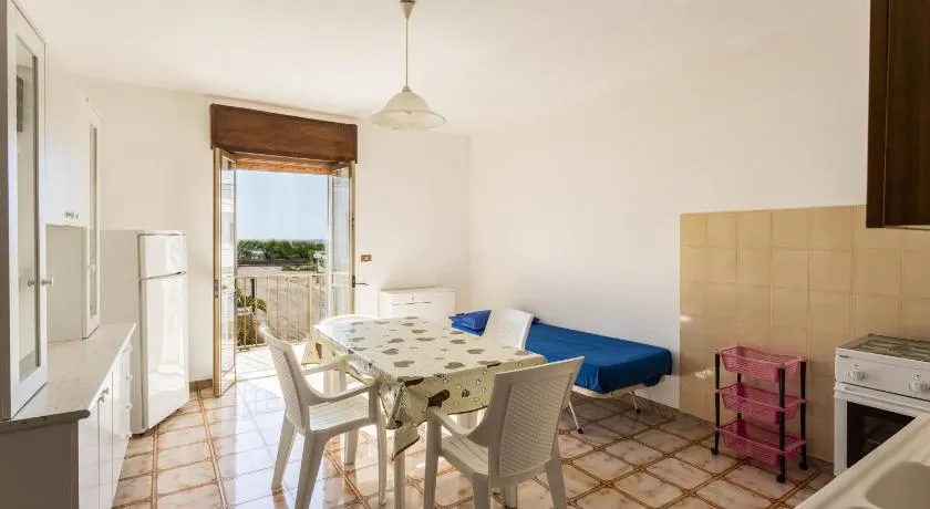 Appartamento fronte spiaggia e vista mare climatizzato - Image 1