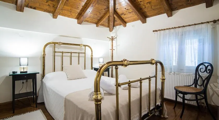 Cozy Attic Suite - Elia Apartments Chrisso - Image 1