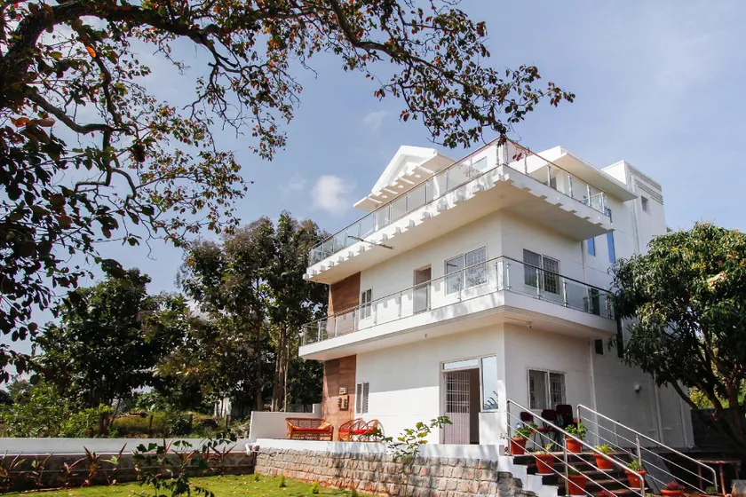 OYO 69141 White Palace Yelagiri - Image 1