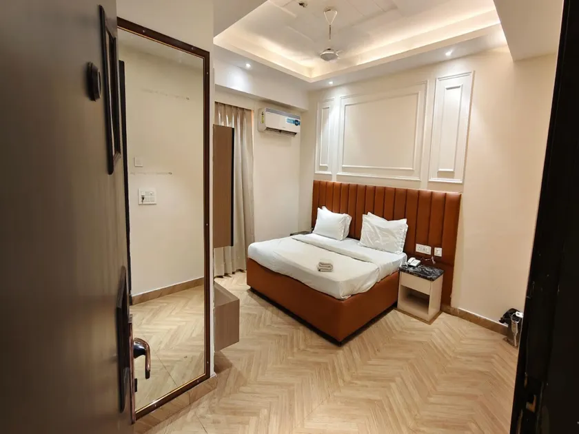 Hotel Royal Mirage - Pitampura - Image 1