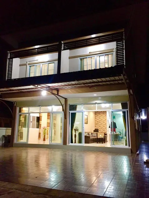 Apinsaya House. - Image 1
