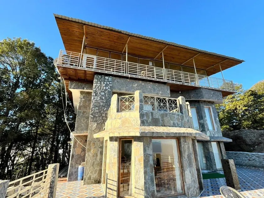 Luxury Villa overlooking entire Himalayan range - Image 1