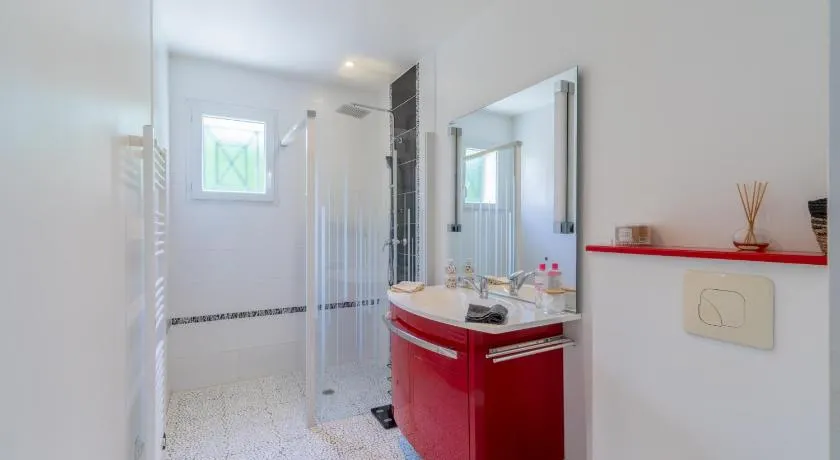 Villa familiale près de Nîmes Clim et Baby-foot - Image 1