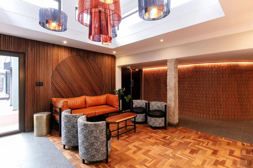 Hotel 224 & Apartments - Image 1