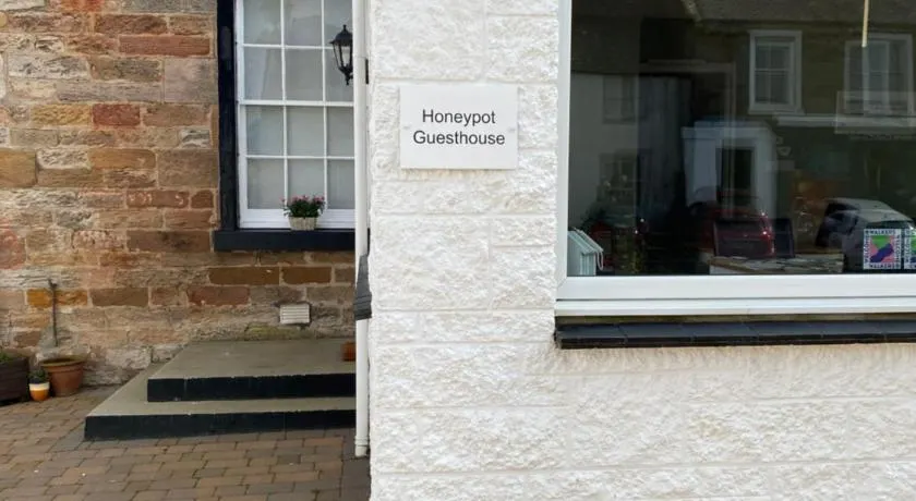 Honeypot Guest House - Image 1