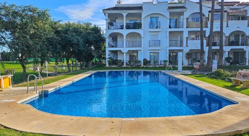 Ferienwohnung in Mijas Golf, 2 Schlafzimmer, 2 Badezimmer, offene Küche - Image 1