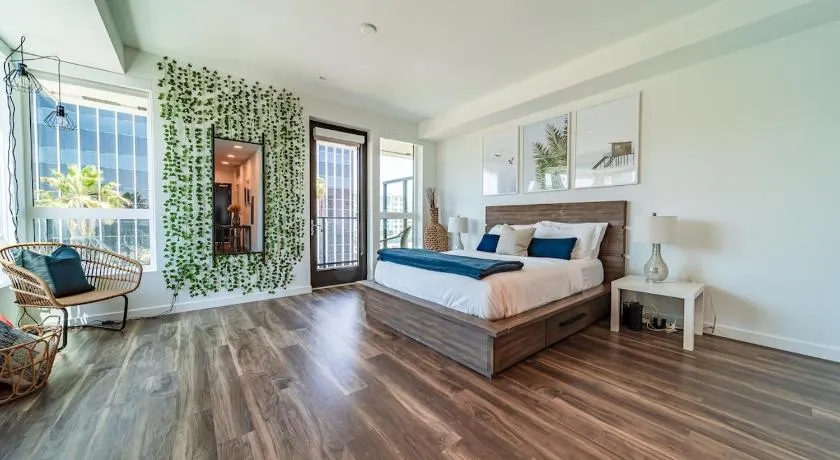 Sunset Blvd Studio Apt in the Heart of Hollywood - Image 1