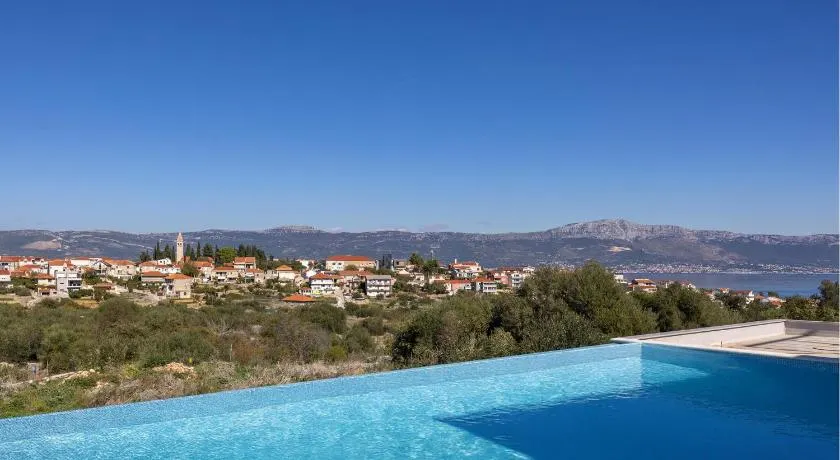 Beautiful Home In Slatine - Image 1
