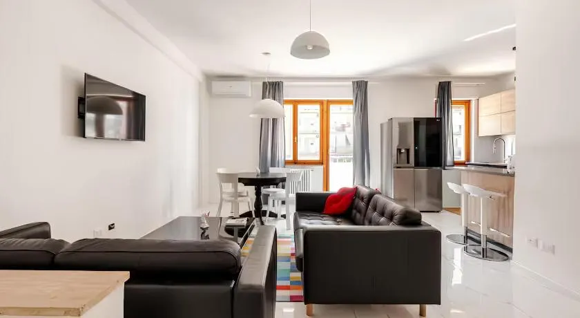 Latina Modern Apartment - Image 1