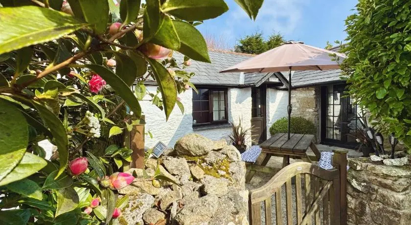 Hallagenna Cottages - Image 1