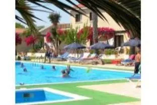 Mon Repos Hotel - Image 1