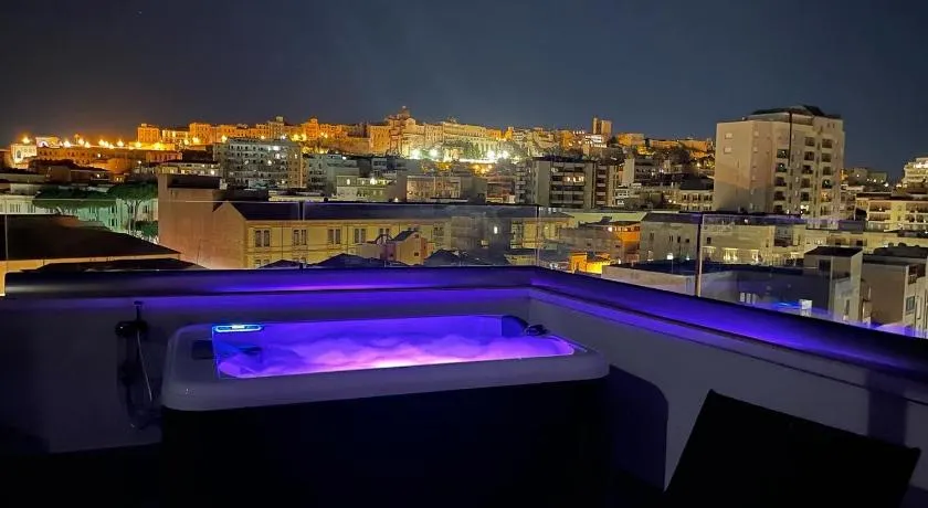 18 Dante Luxury Suites - Image 1