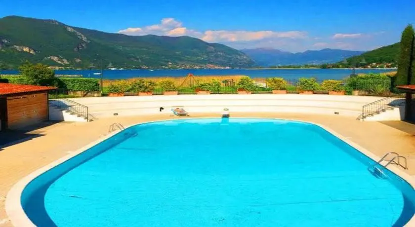 Respiro di Lago - Pool Friend - Image 1