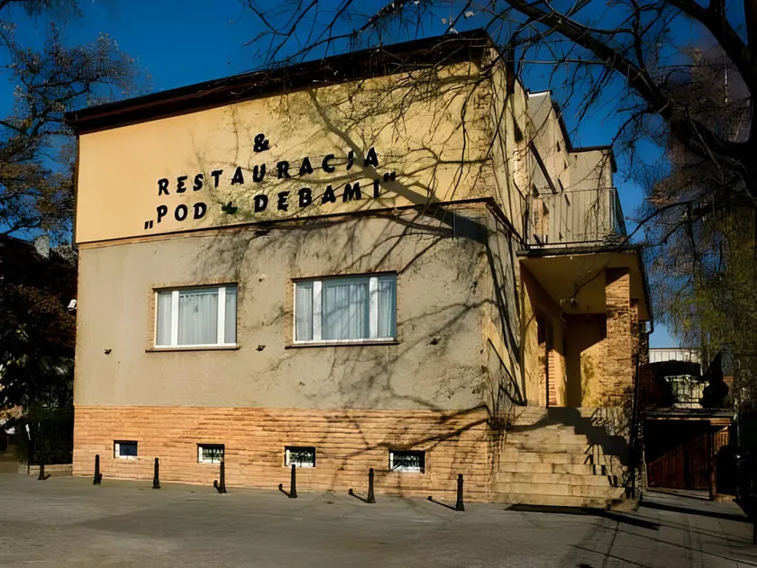 Hotelik B&B Pod Dębami - Image 1