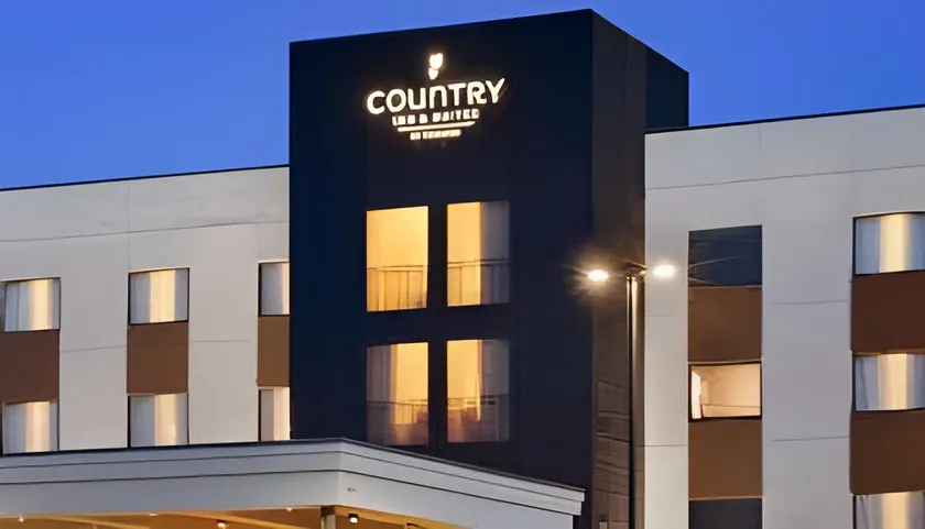 Country Inn & Suites by Radisson, Toronto Mississauga, ON - Image 1