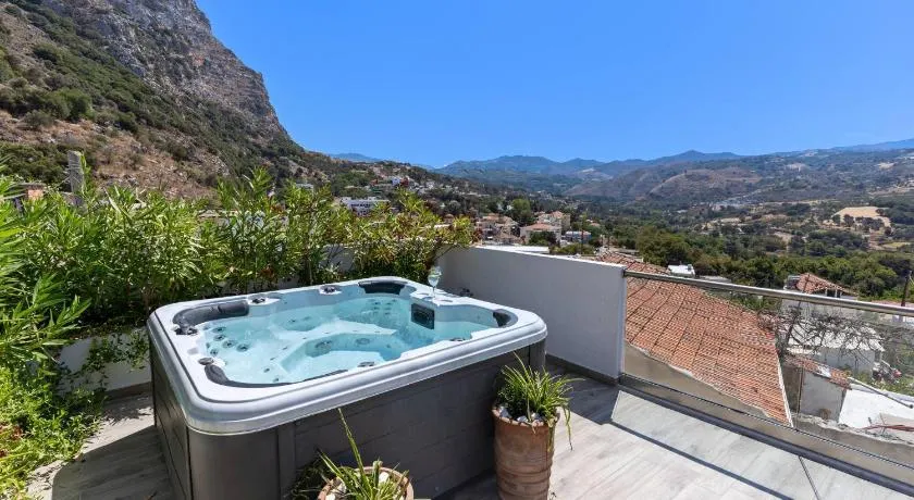 Casa Sofia, By Hellocrete - Image 1