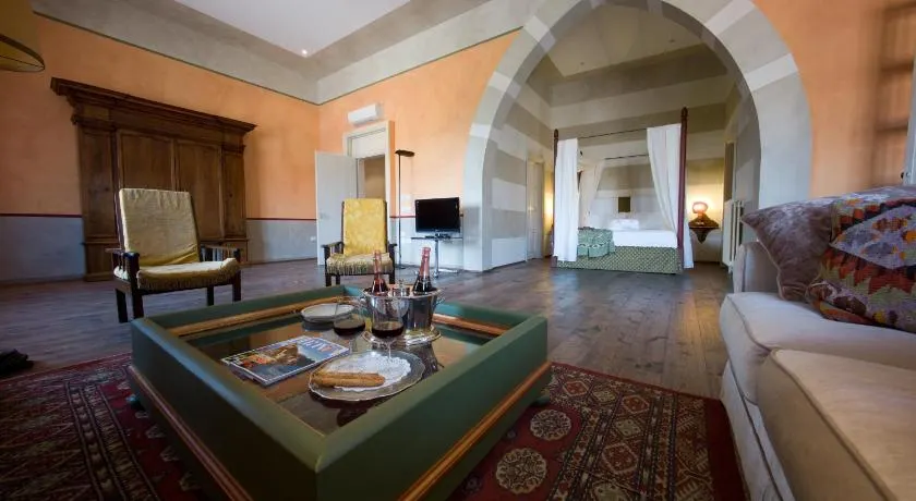 Palazzo Castiglioni luxury suite and rooms - Image 1