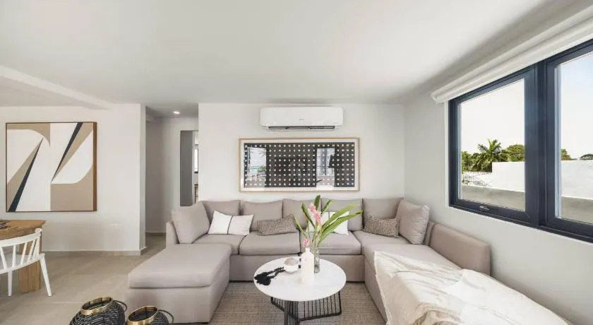 OV Penthouse - SEA, SUN andBLISS - Image 1
