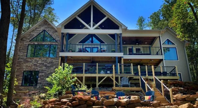 Waterfront 5BD/5BA Dock & 9P-Hottub - Image 1