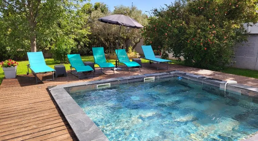 Maison climatisée avec piscine entre Alpilles et Camargue - Image 1