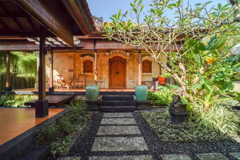 Giri Bhagawan Villas & Spa - Image 1