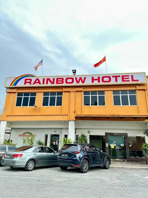 Rainbow Hotel - Image 1