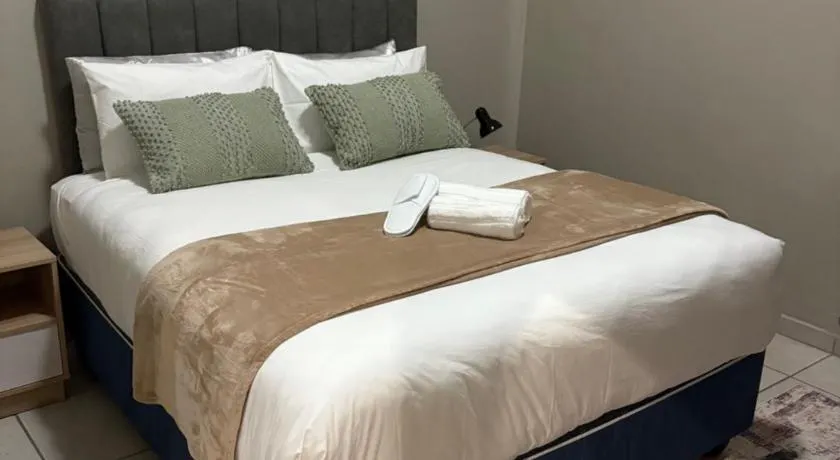 Home away from home - Rosebank - Image 1