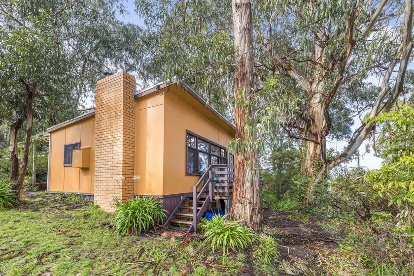 Classic Aussie Beach House - Image 1