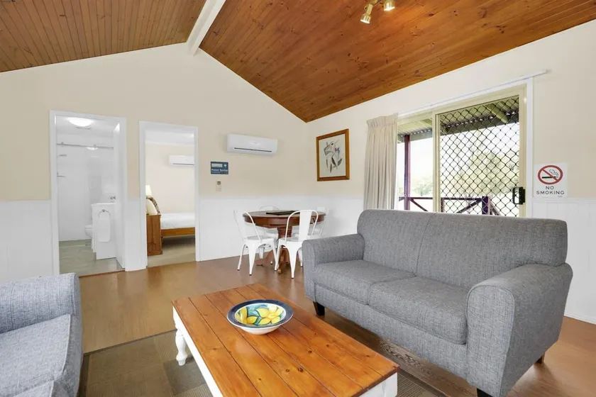 Roberts Cottage (Sandstone 1) - Image 1