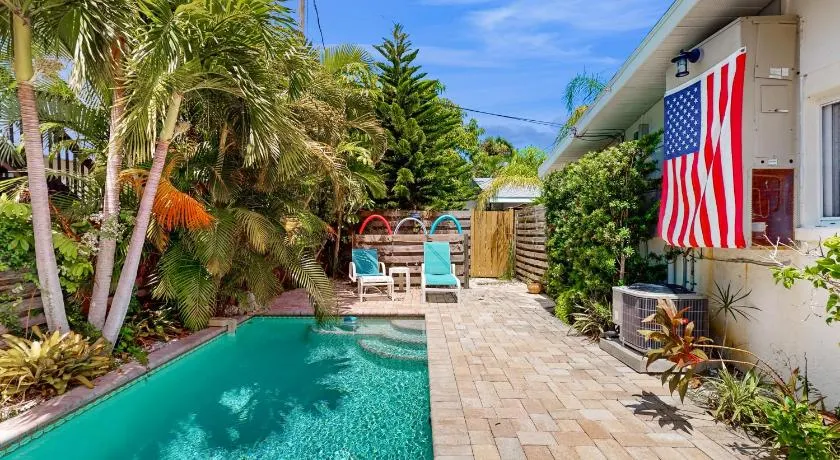 Gertie's Coconut House - Image 1