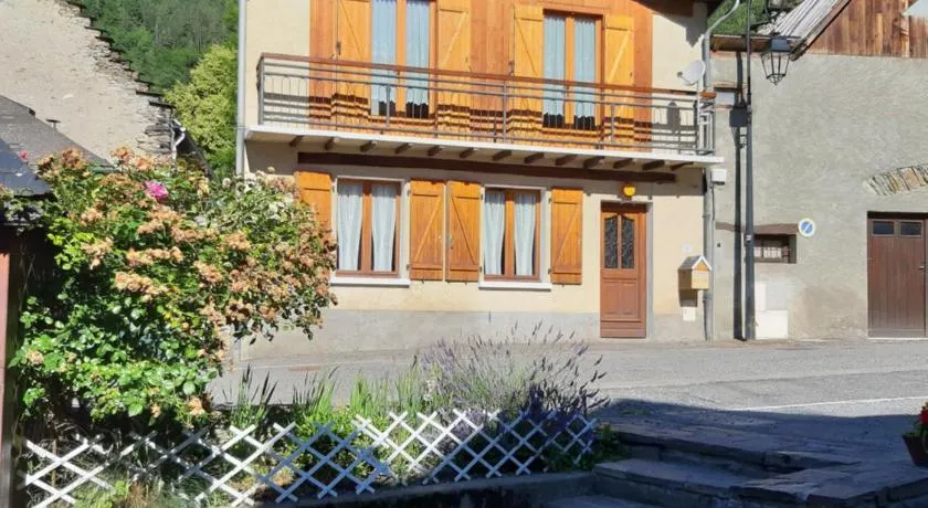 Maison des trois ormeaux - Image 1