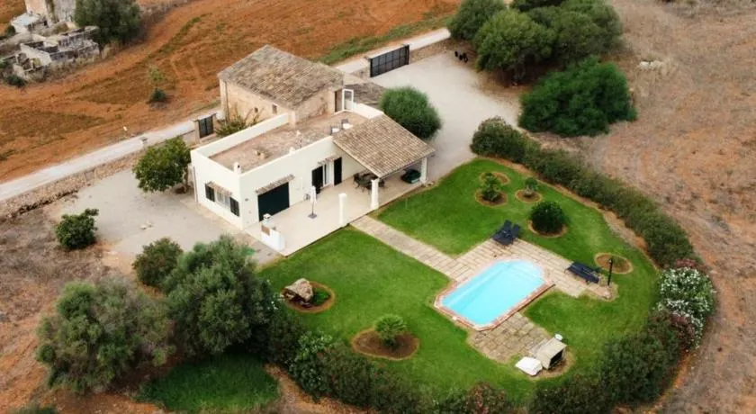 Son Coves Petit - Image 1