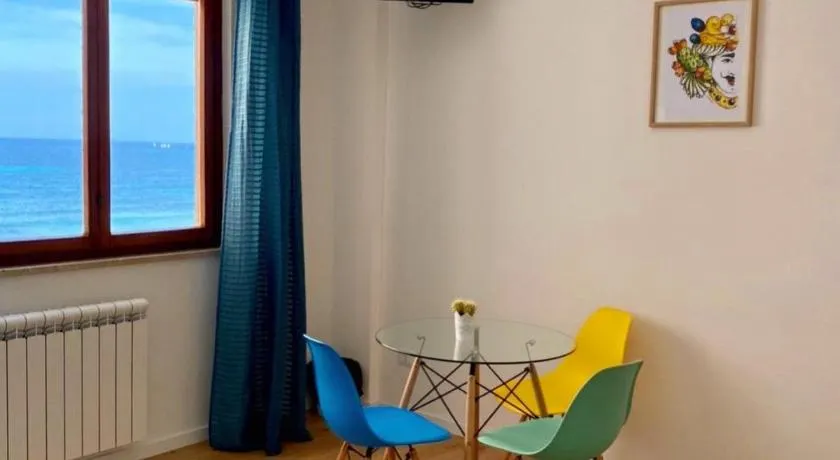 Mondello Beach Rooms - by the sea - Image 1