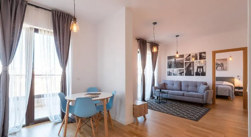 Central Apartment - Image 1
