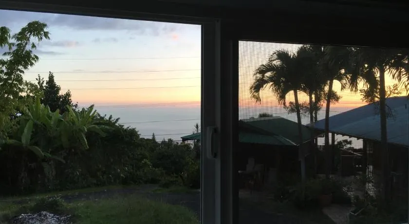Holualoa bungalows - Image 1