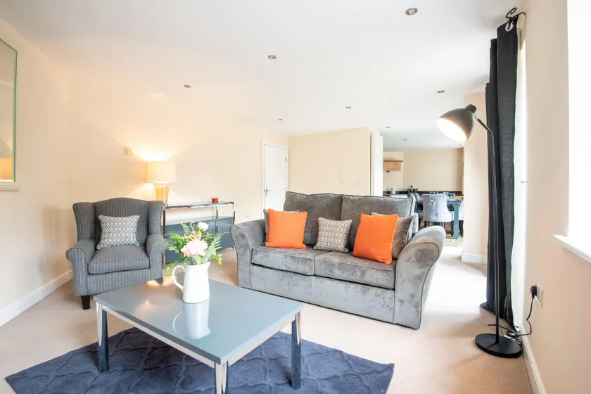 Apartment 9 - Image 1
