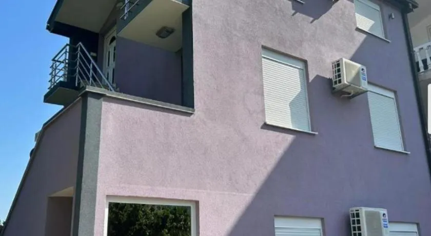 Apartmani Lucija Sutomore - Image 1