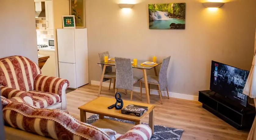 Modern Spacious 2 Bed Apartment Wolverhampton with Free Secure Parking - Image 1