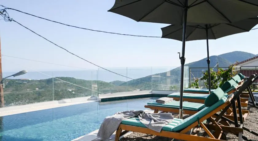 Tepeleni, Parga Apts with Pool - Image 1