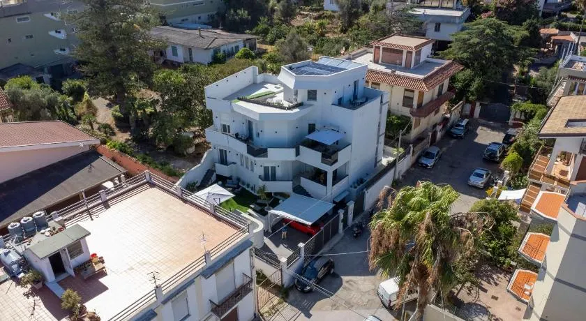 Exclusive BB Villa Rosa - Image 1