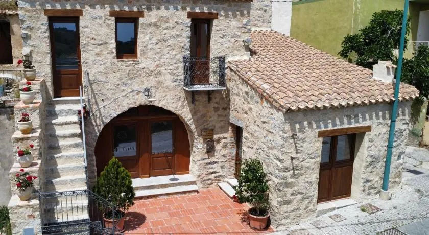 La Corte Dei Baroni - Image 1