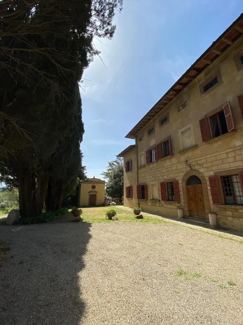 A path of relaxation and history between vineyards and olive trees - Image 1