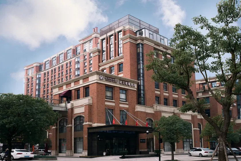 Metropolo Hotel Jiaxing South Lake - Image 1