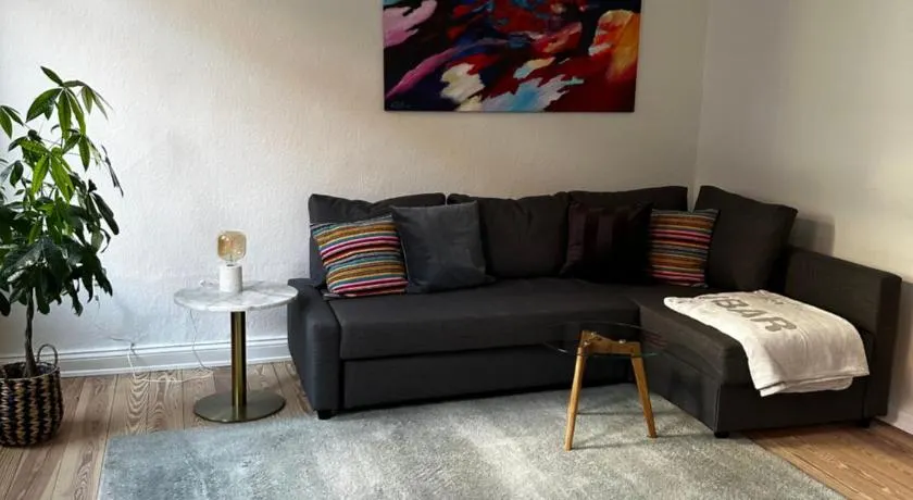 Großzügige 3-Zimmer Altbauwohnung - Image 1